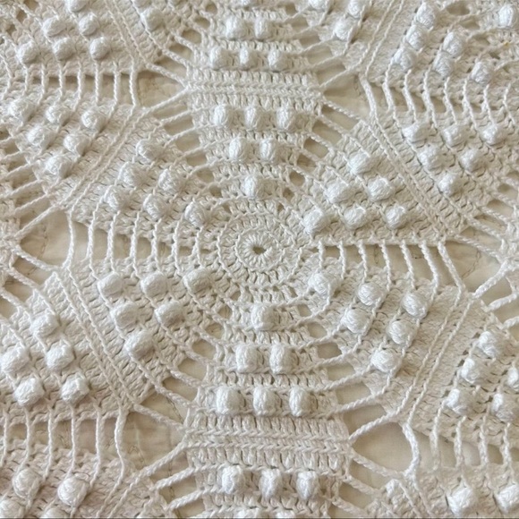 92”x88” Vintage Handmade Popcorn Crochet Bedspread - Mid-Century Modern - Cotton - Picture 2 of 8